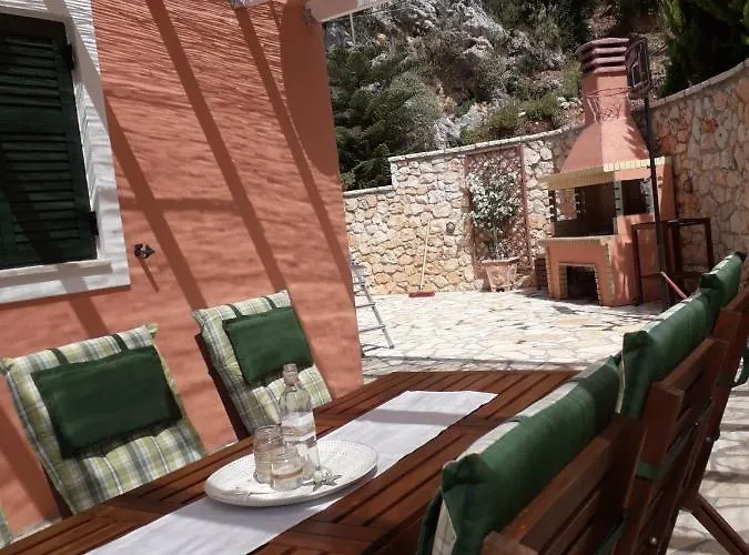 Nereid Glafki Villa *